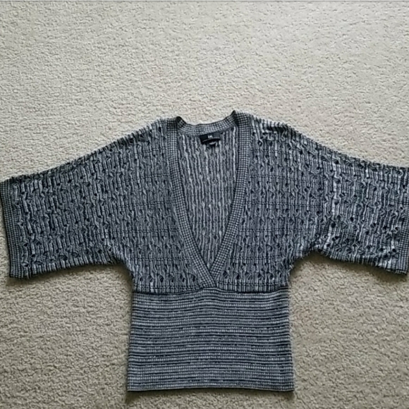 A Cute Gray & Black Deep V Sweater - Picture 6 of 9